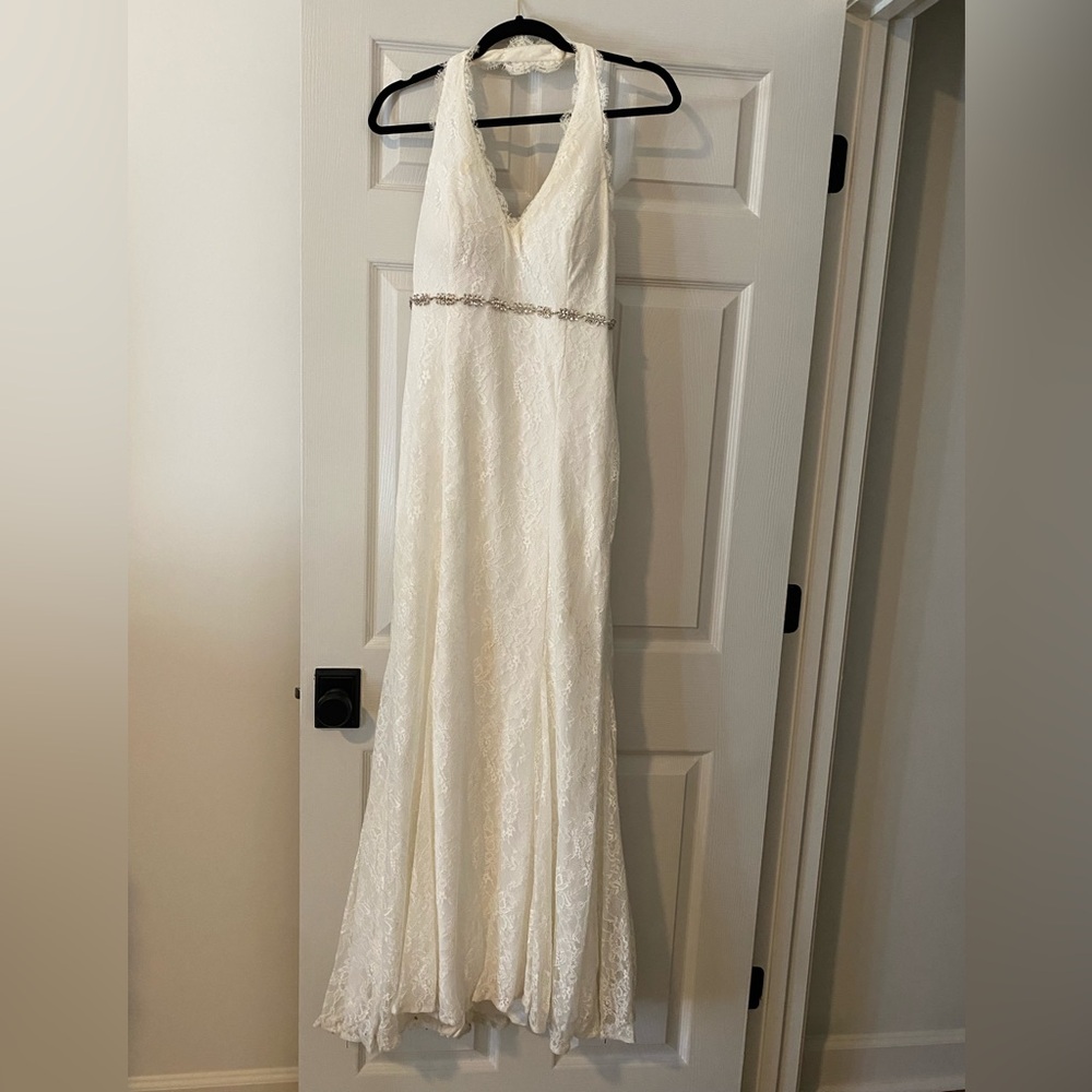 White Lace Wedding Gown
